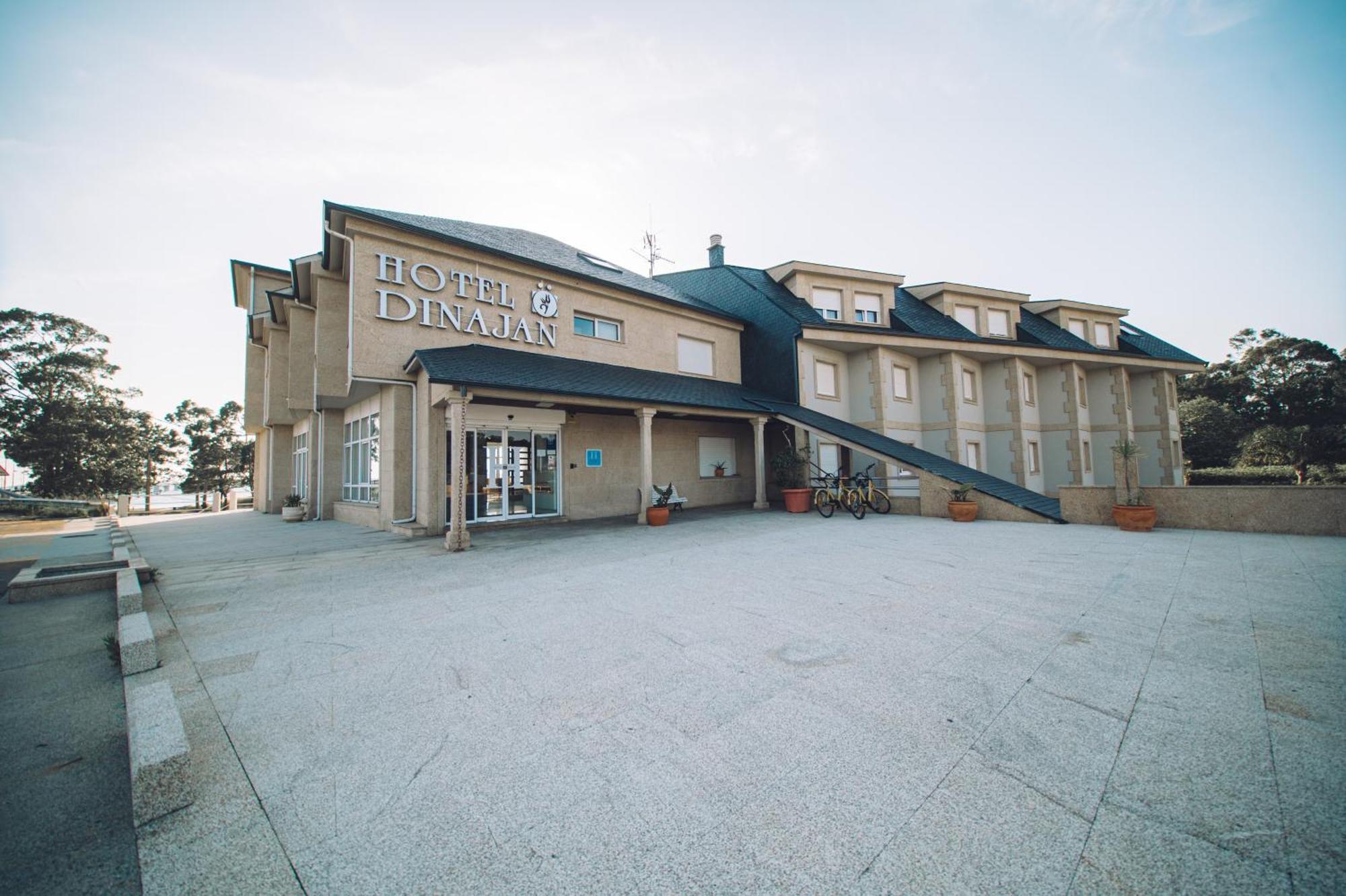 Hotel Dinajan Villanueva De Arosa Eksteriør bilde